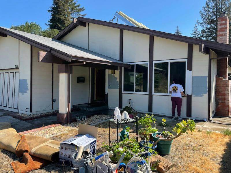 Jocelyn’s house before it was painted.